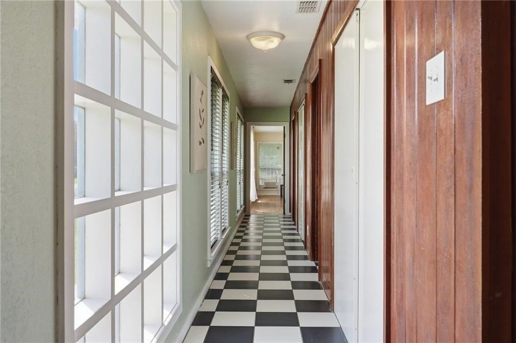 651 W Wilson Ave - Photo 6 of 36