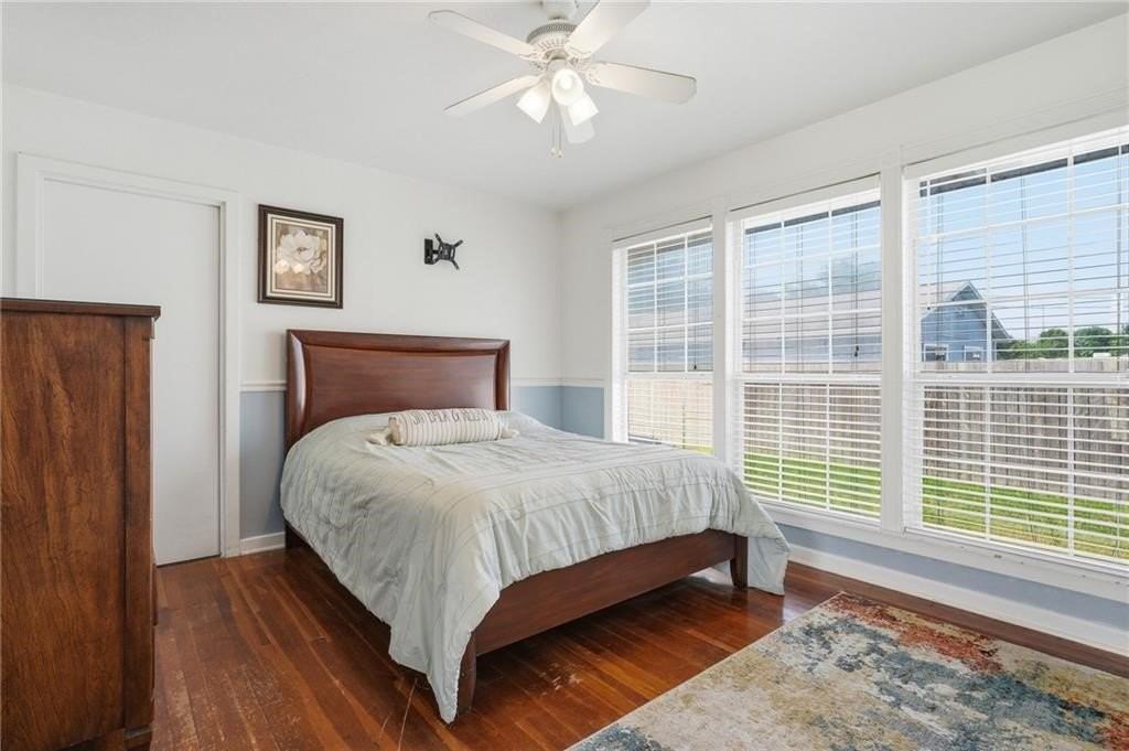 651 W Wilson Ave - Photo 7 of 36