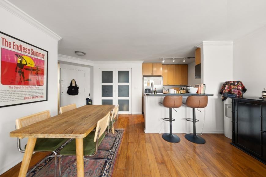 222 W 14th St - Photo 3 of 10