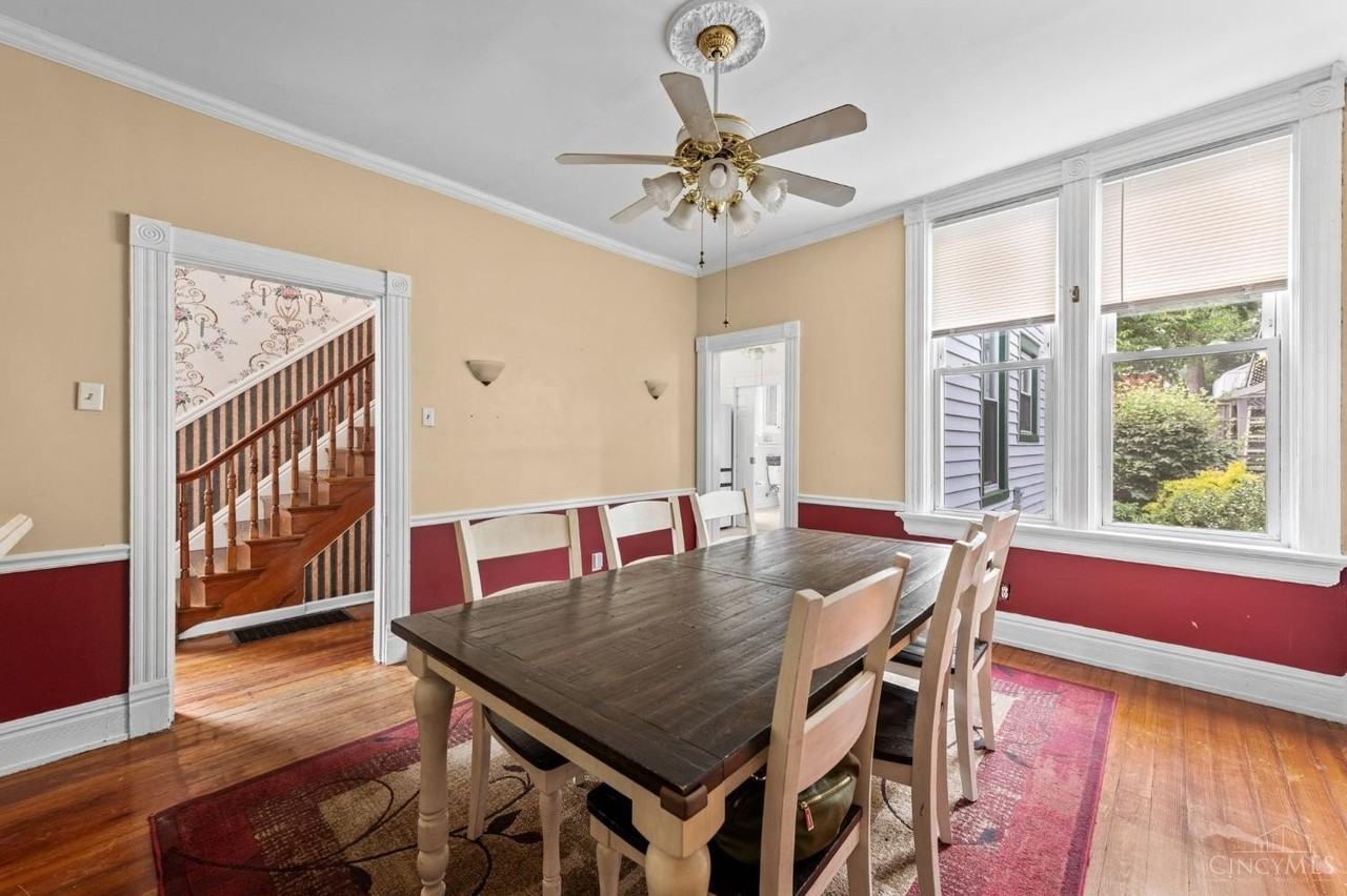 3847 Burwood Ave - Photo 7 of 30