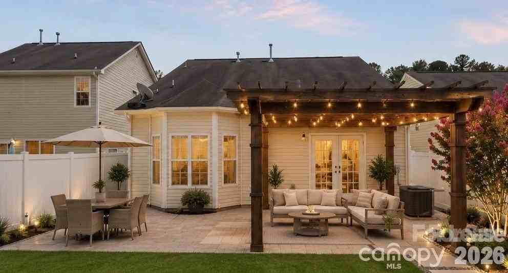8723 Westwind Point Dr - Photo 3 of 23