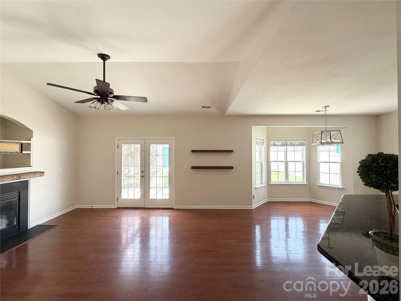 8723 Westwind Point Dr - Photo 5 of 23