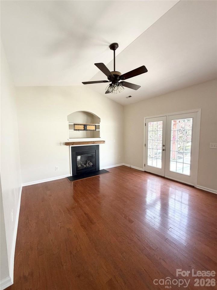 8723 Westwind Point Dr - Photo 6 of 23