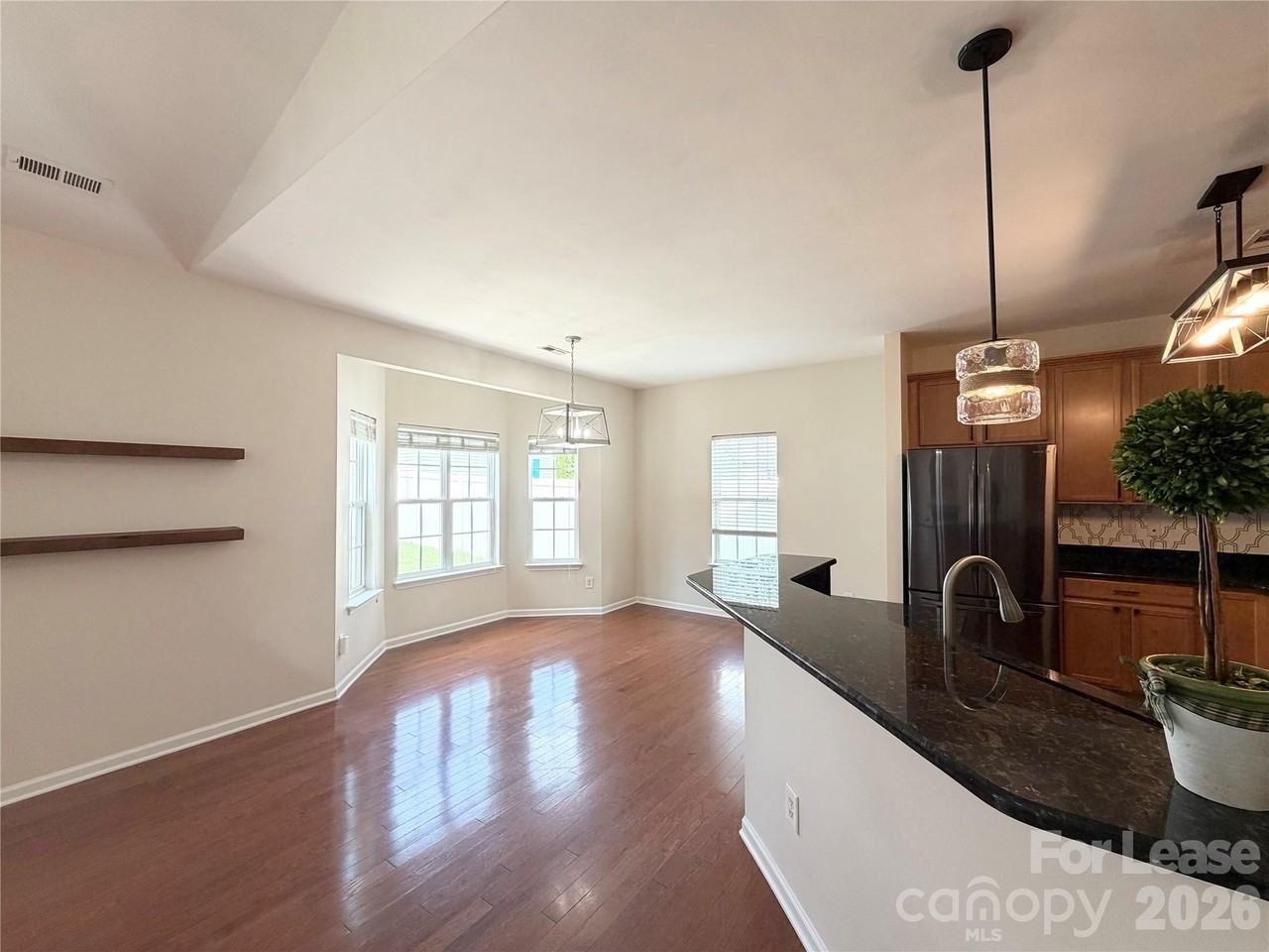 8723 Westwind Point Dr - Photo 7 of 23