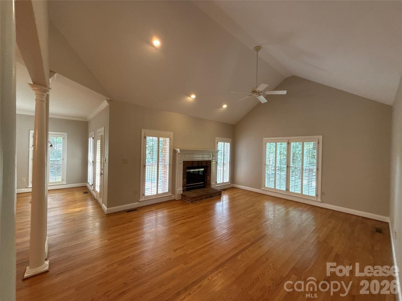 2649 Willowbrook Dr - Photo 4 of 26