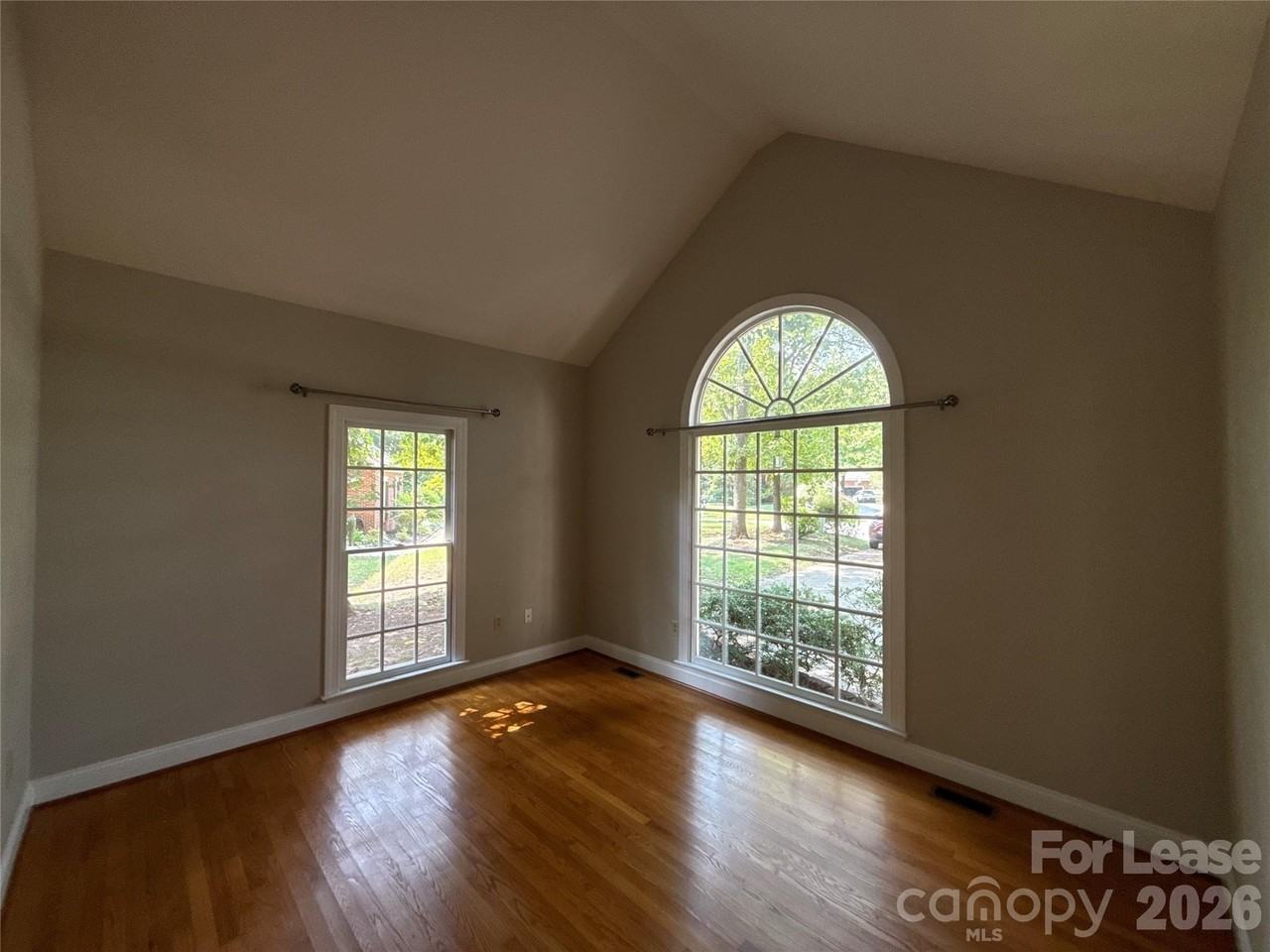 2649 Willowbrook Dr - Photo 5 of 26