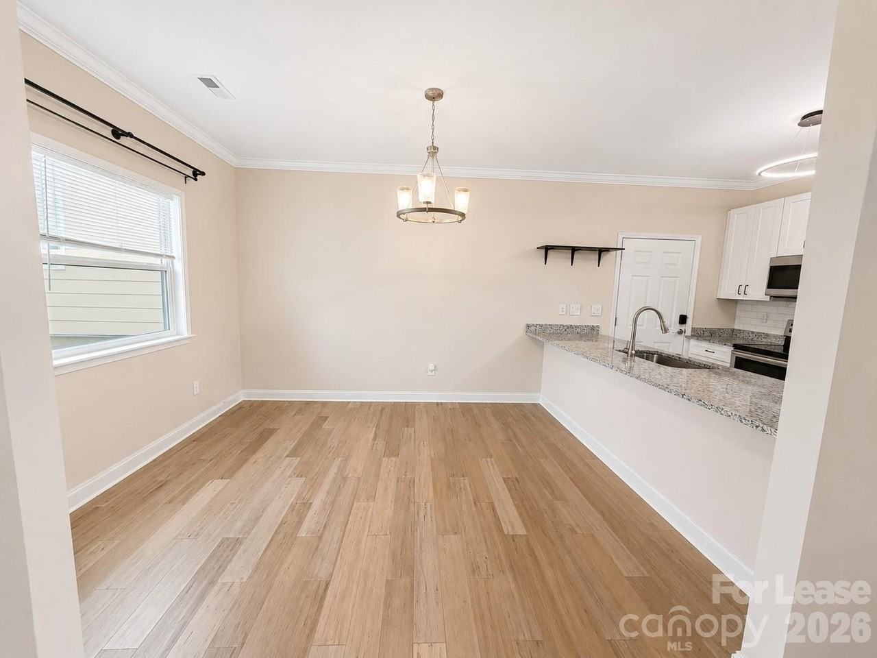 309 James St - Photo 4 of 15