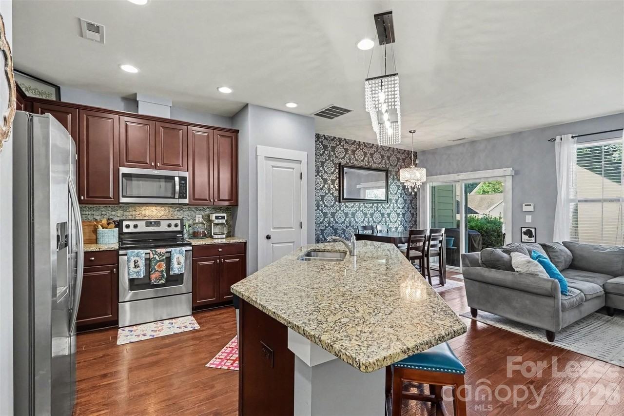 3835 Willow Green Pl - Photo 7 of 22