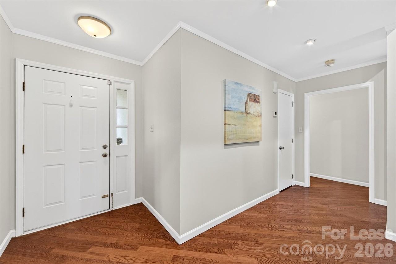 9131 Glisson Ct - Photo 3 of 31