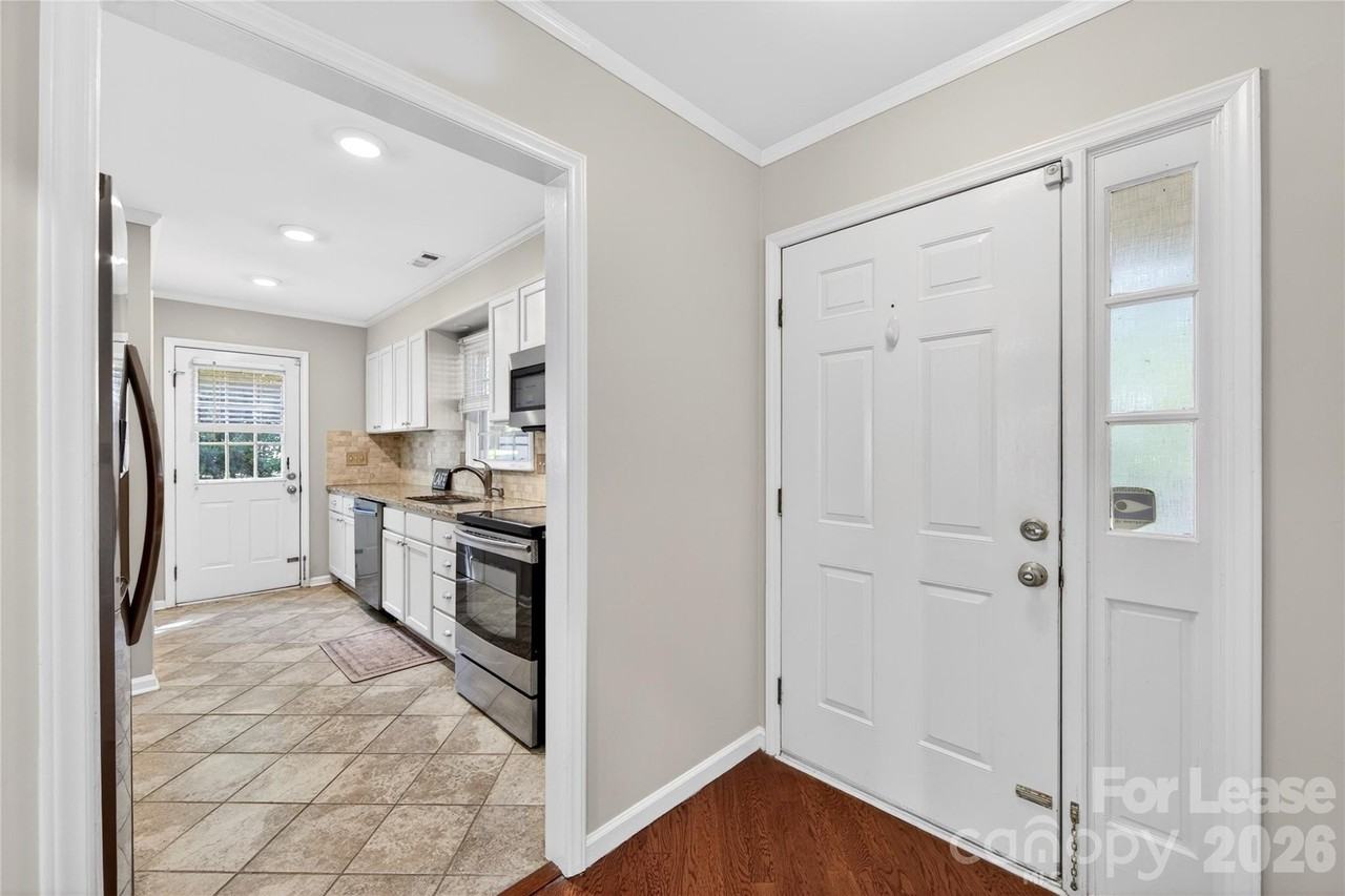 9131 Glisson Ct - Photo 4 of 31