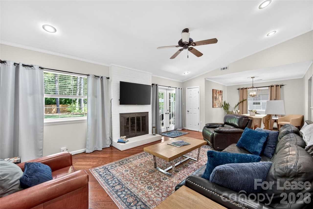 9131 Glisson Ct - Photo 7 of 31