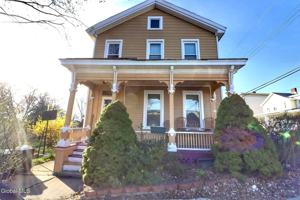 featured image of 34 Kimball St #1