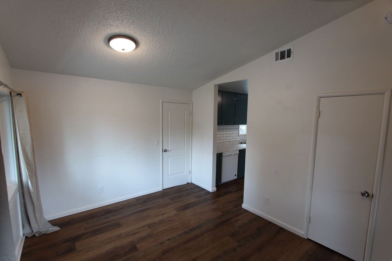 1612 N San Francisco St - Photo 6 of 28