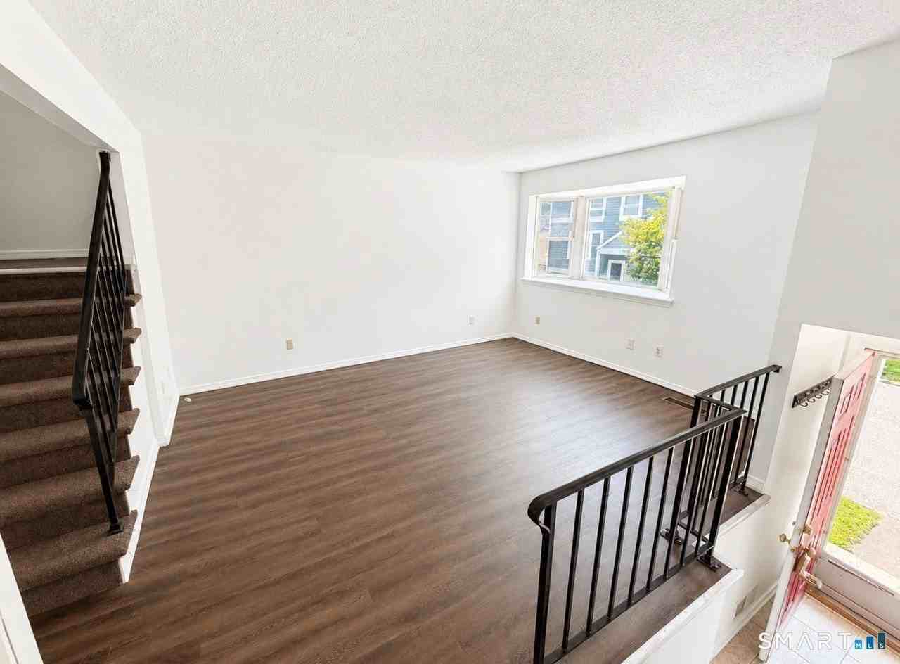 309 Terrace Ave #14 - Photo 4 of 23