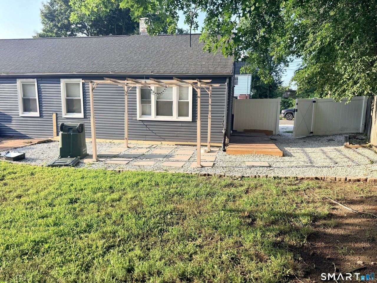 68 Alexander Dr - Photo 5 of 23