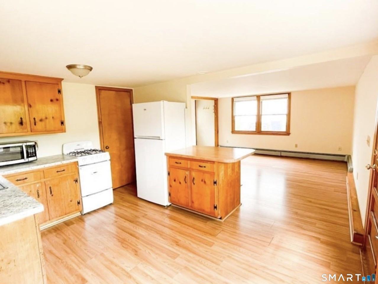 46 Clark St - Photo 6 of 16