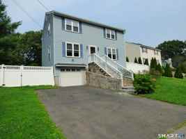 featured image of 7 Ridge Ln