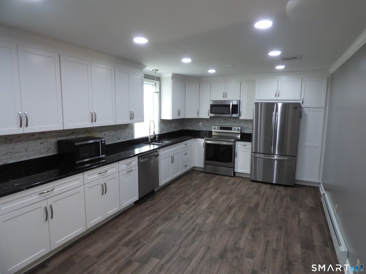 7 Ridge Ln - Photo 3 of 26
