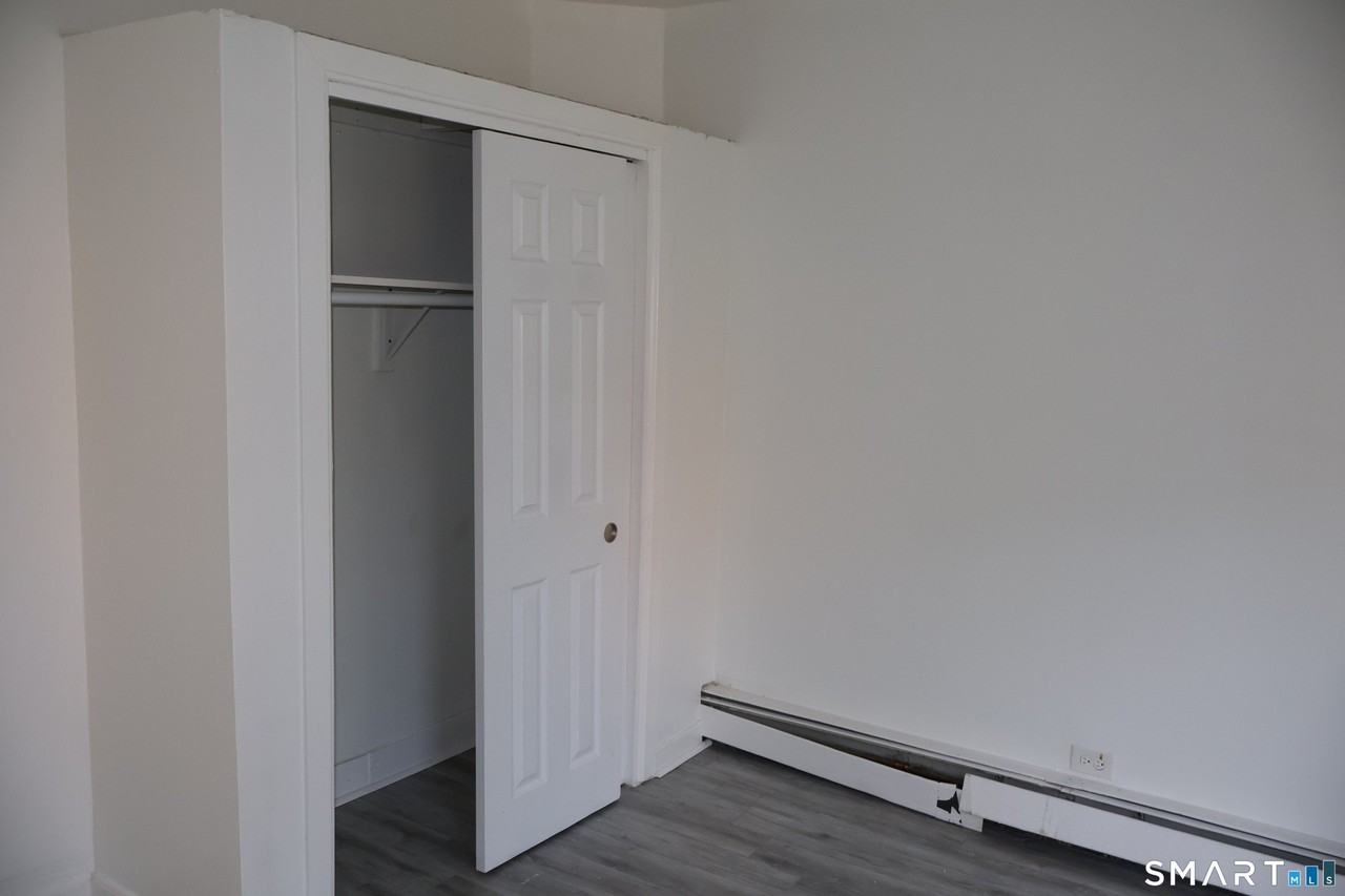 3739 Elliott St #2R - Photo 6 of 7