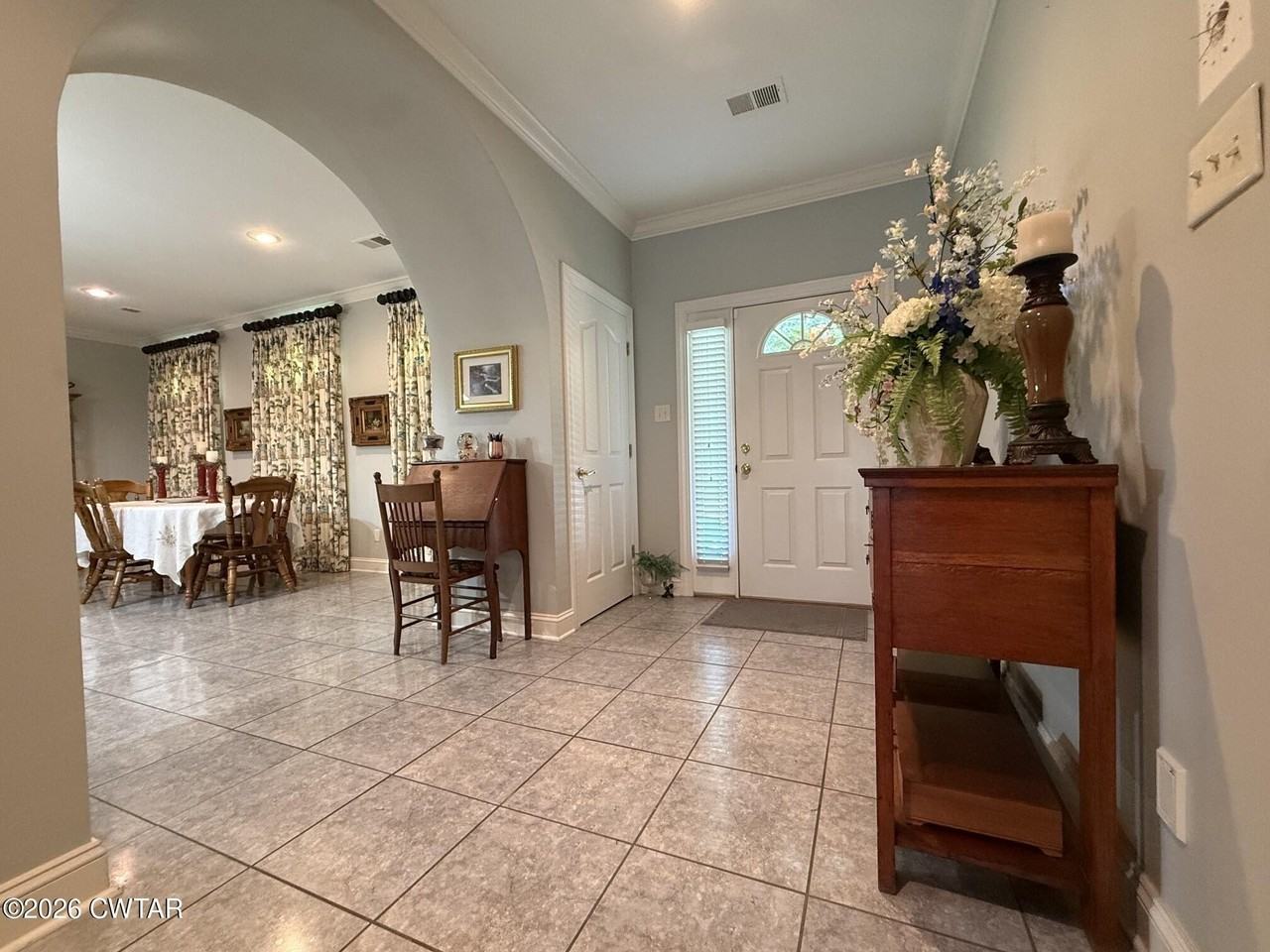 1744 Fairway Dr - Photo 5 of 30
