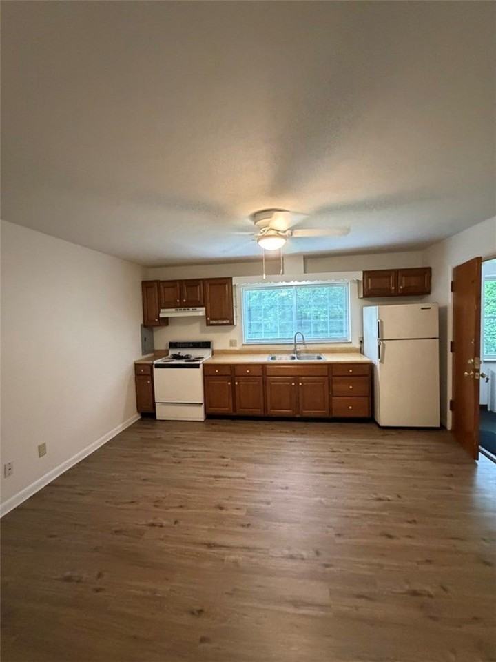 5039 Far Hills Ave - Photo 2 of 9