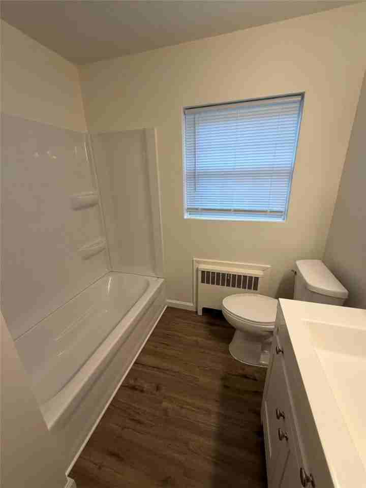 5039 Far Hills Ave - Photo 5 of 9