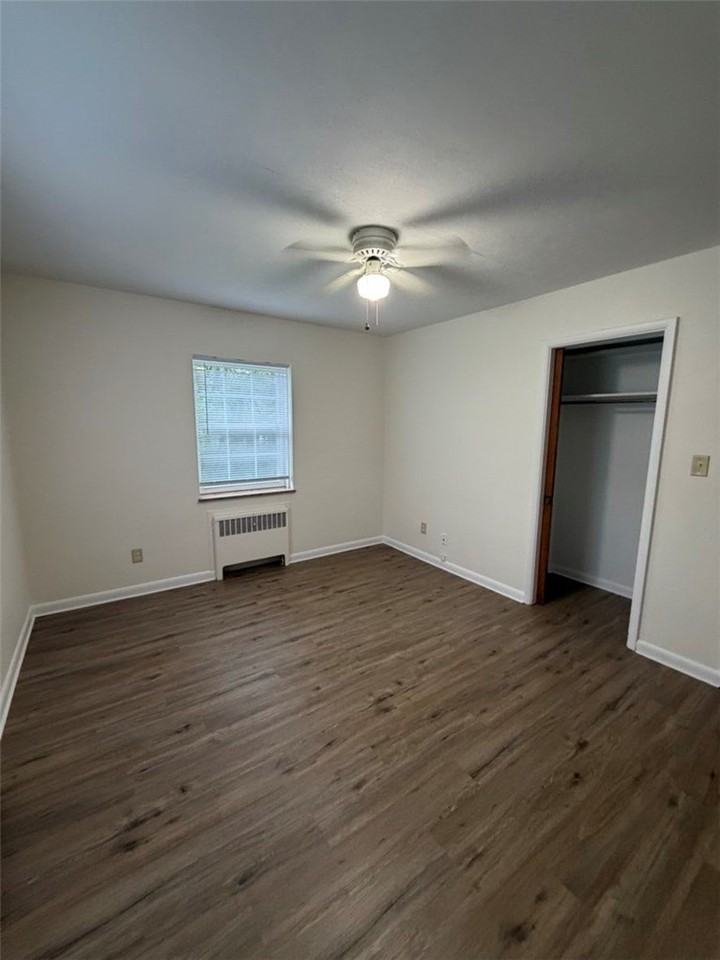 5039 Far Hills Ave - Photo 6 of 9