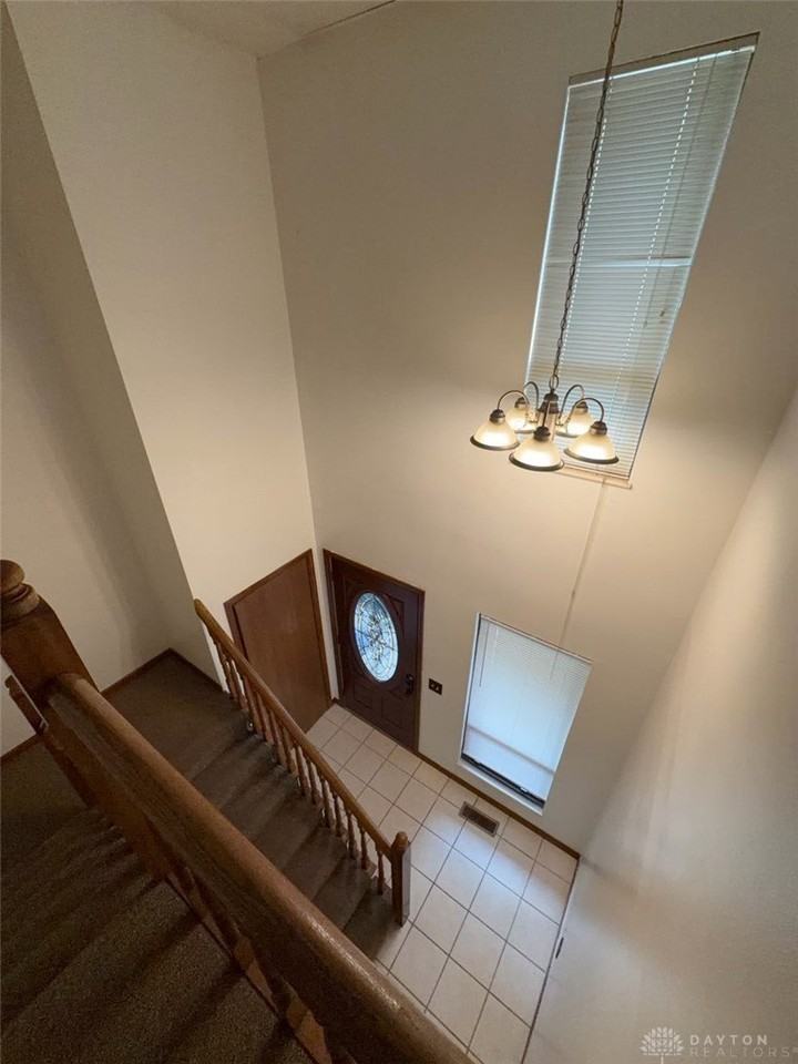 712 Hidden Valley Ct - Photo 2 of 16