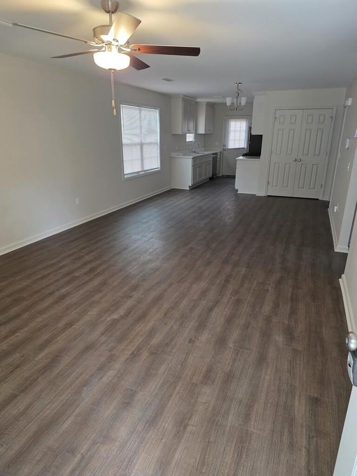 8 Carlock St - Photo 4 of 11