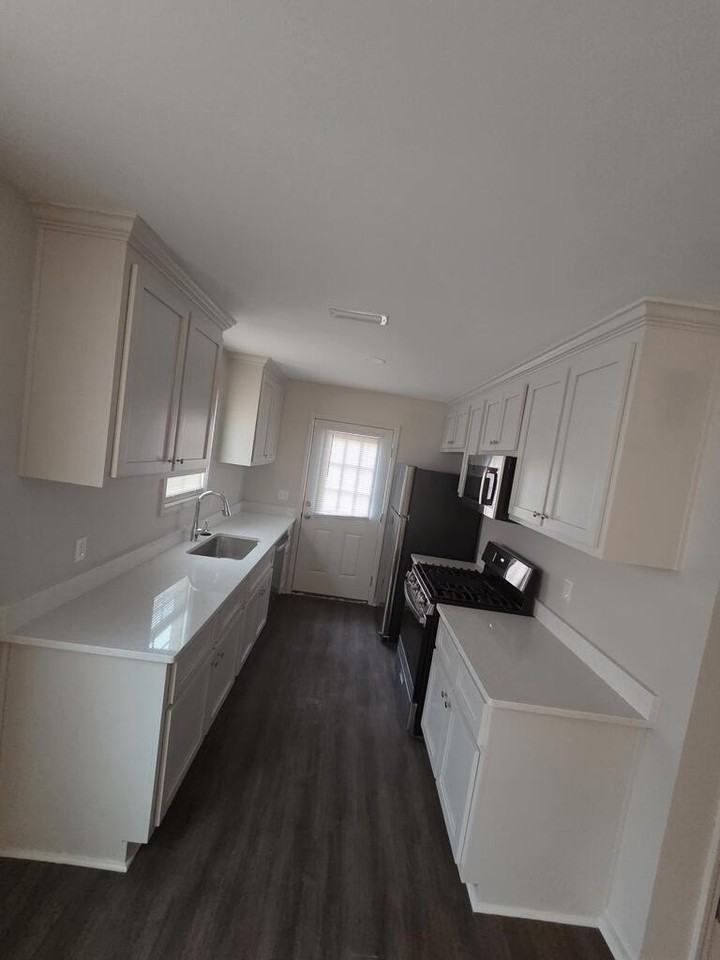 10 Carlock St - Photo 5 of 11