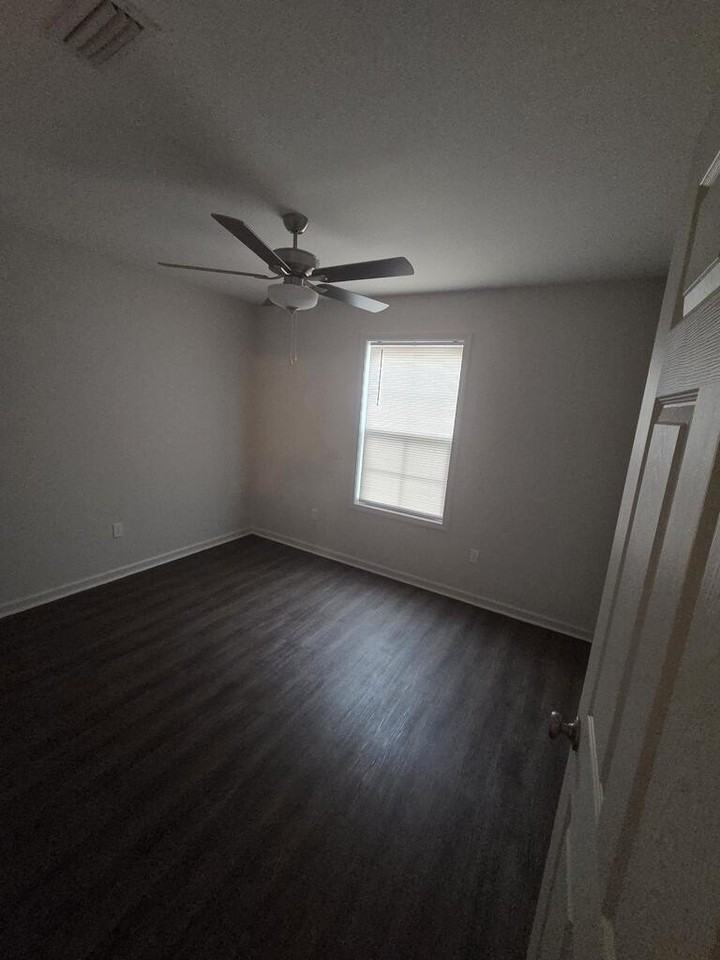 10 Carlock St - Photo 6 of 11