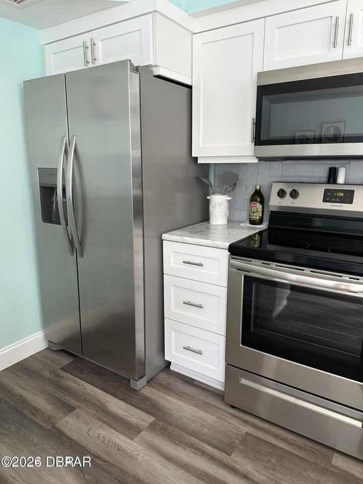 3433 S Peninsula Dr #100 - Photo 3 of 6