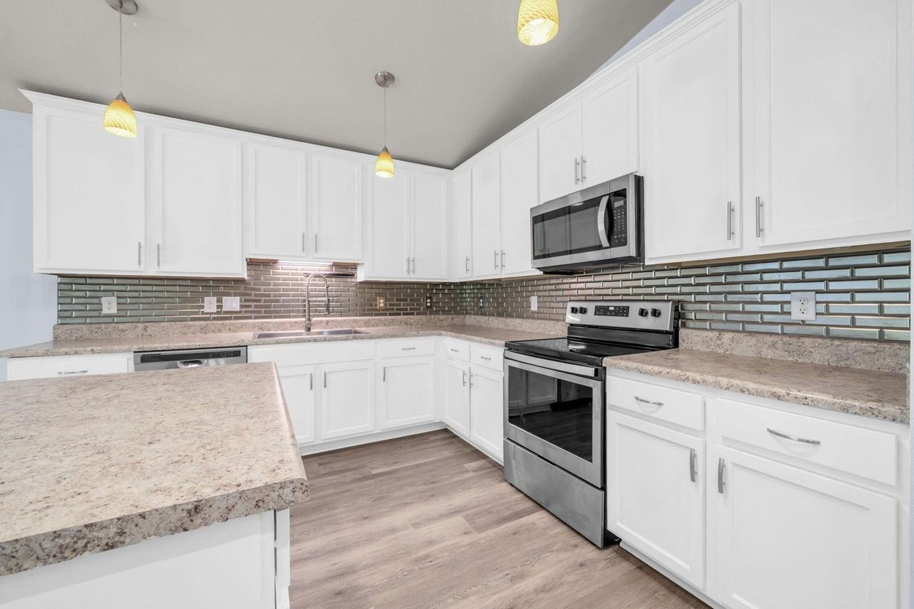 222 Marquis Way - Photo 2 of 37