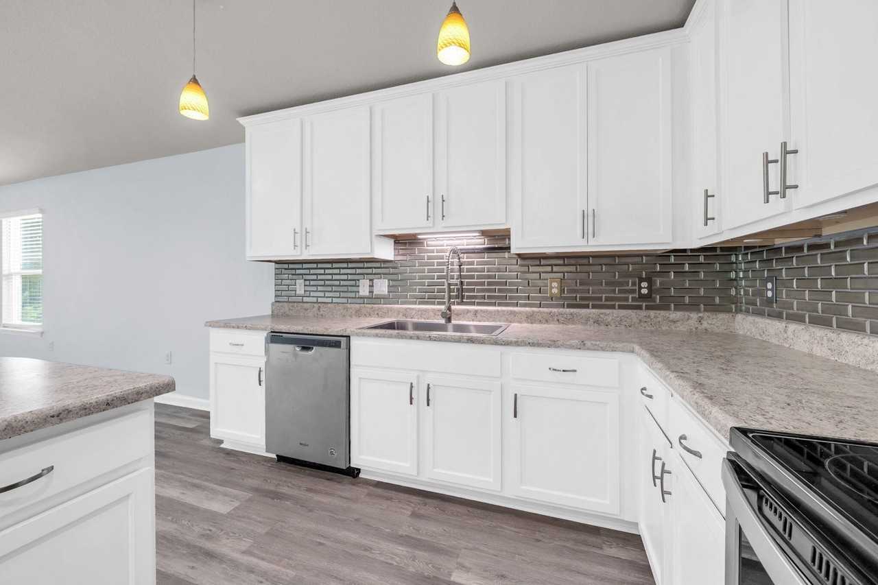 222 Marquis Way - Photo 3 of 37