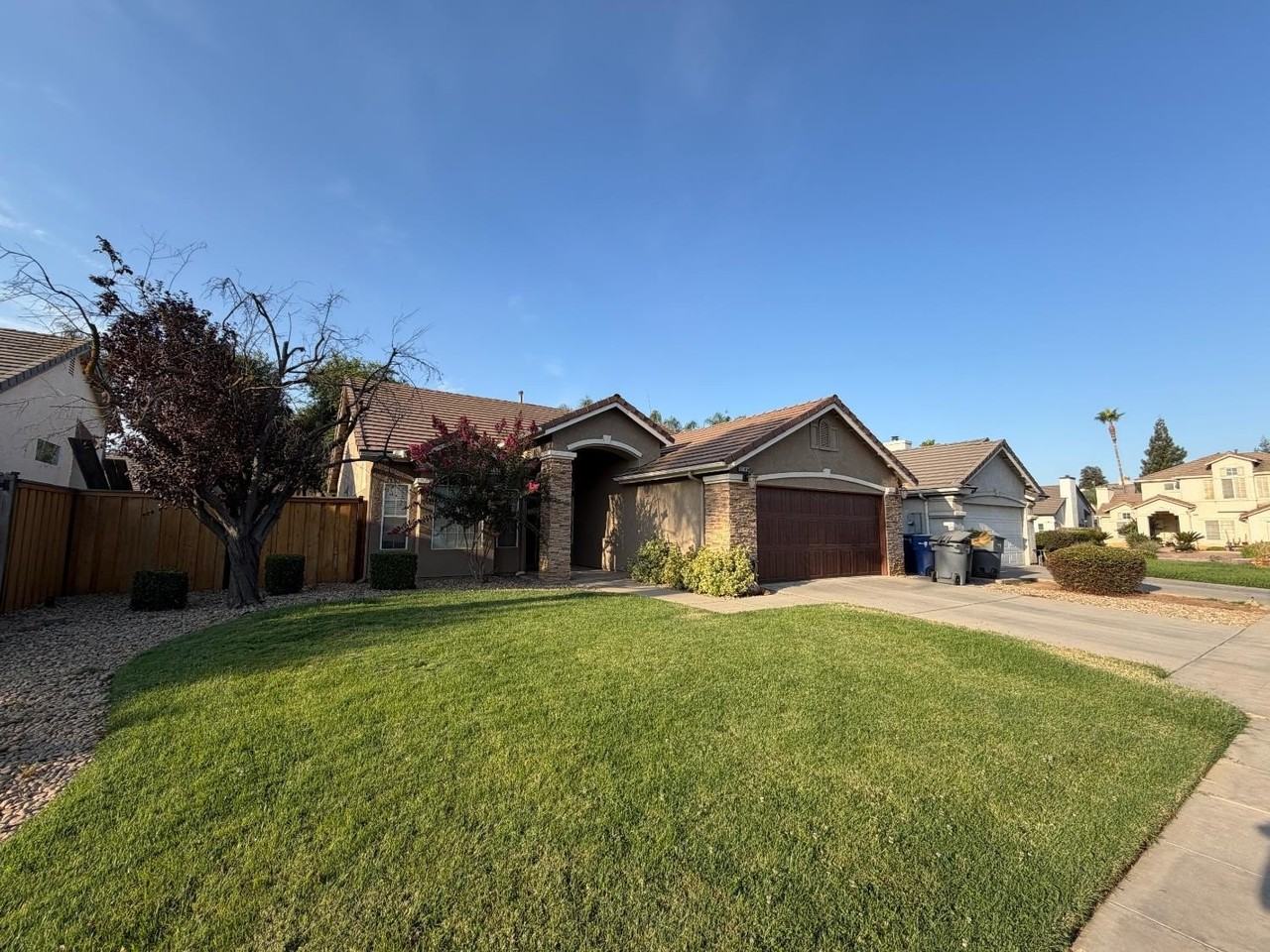 2785 E Shea Dr - Photo 2 of 20