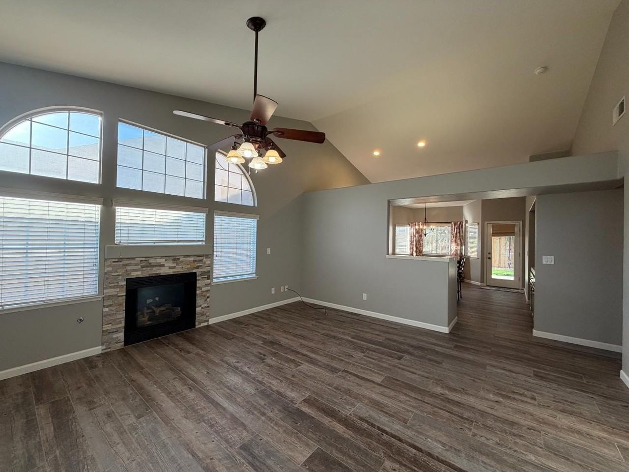 2785 E Shea Dr - Photo 3 of 20