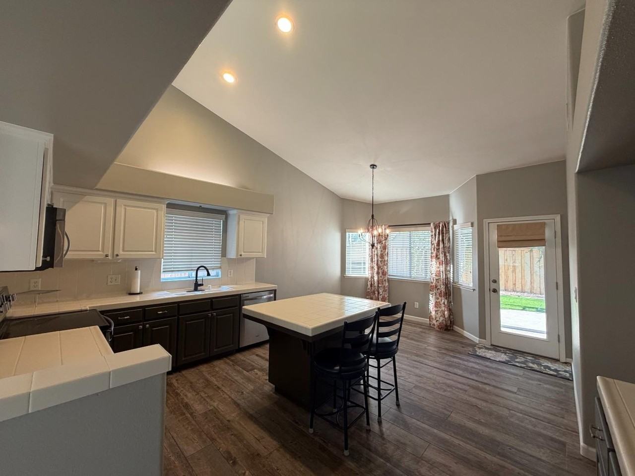 2785 E Shea Dr - Photo 6 of 20