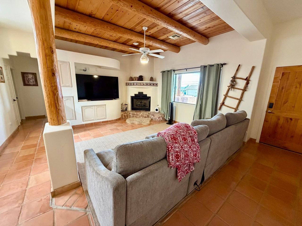 3658 Hattaras Ln - Photo 6 of 25