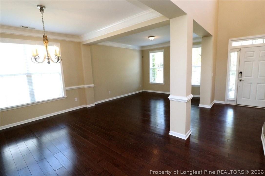 1015 Katie Ln - Photo 4 of 49