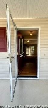 42 Mayflower Ct - Photo 2 of 25