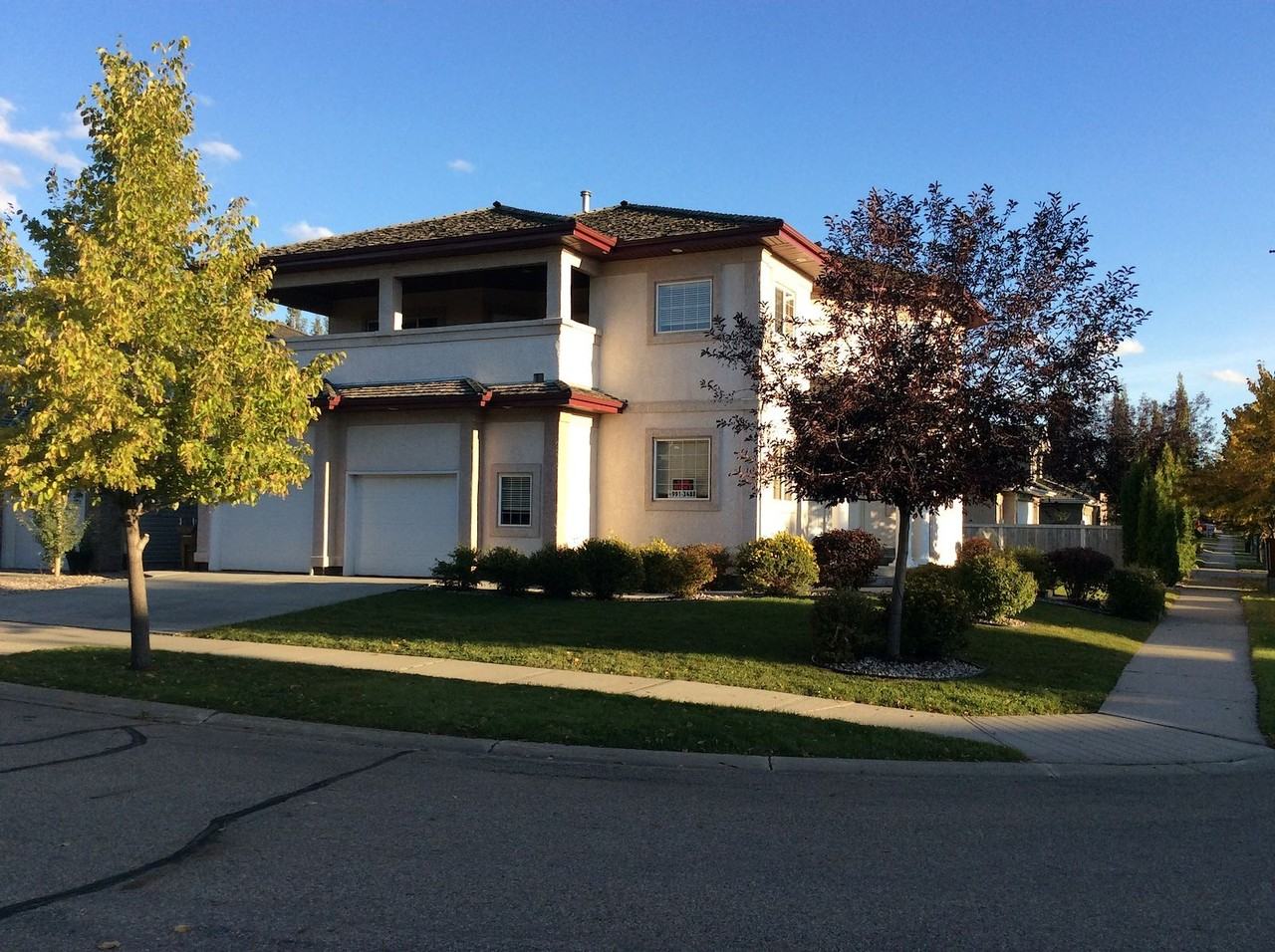 25 Kingsbury Cres - Photo 2 of 15