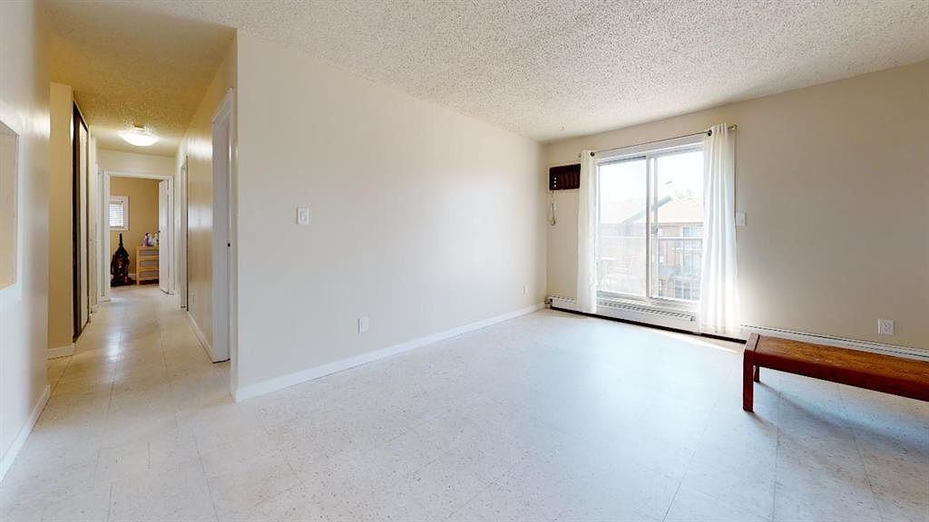 405 - 405 Columbia Boulevard West - Photo 6 of 14