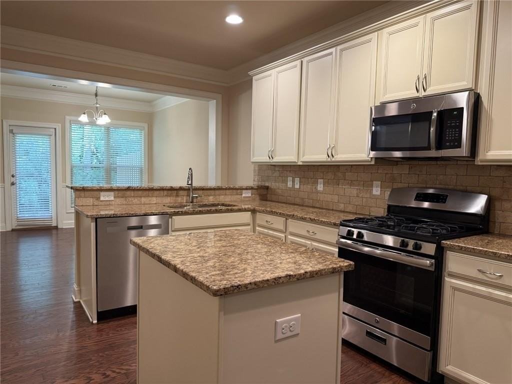 3160 Cross Creek Dr - Photo 7 of 26