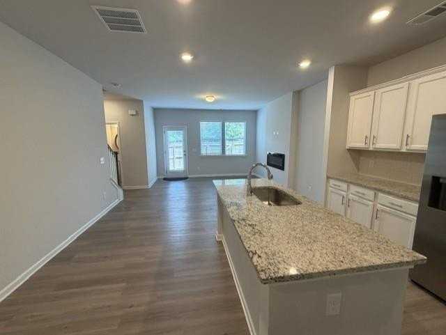 200 Turner Ln - Photo 3 of 12