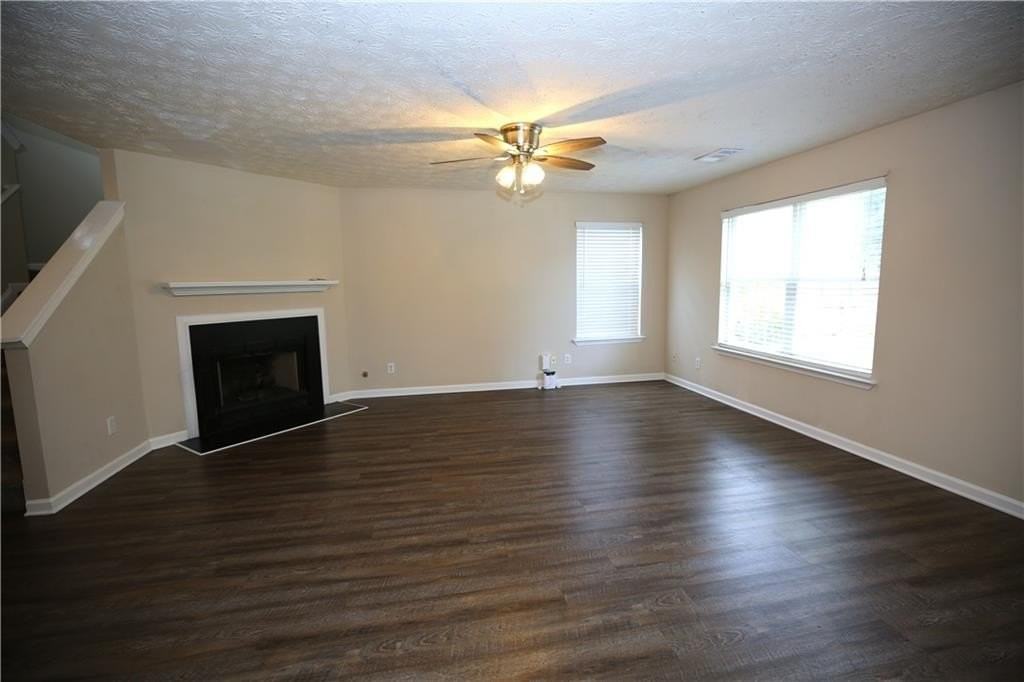 514 Carrington Ct - Photo 3 of 21