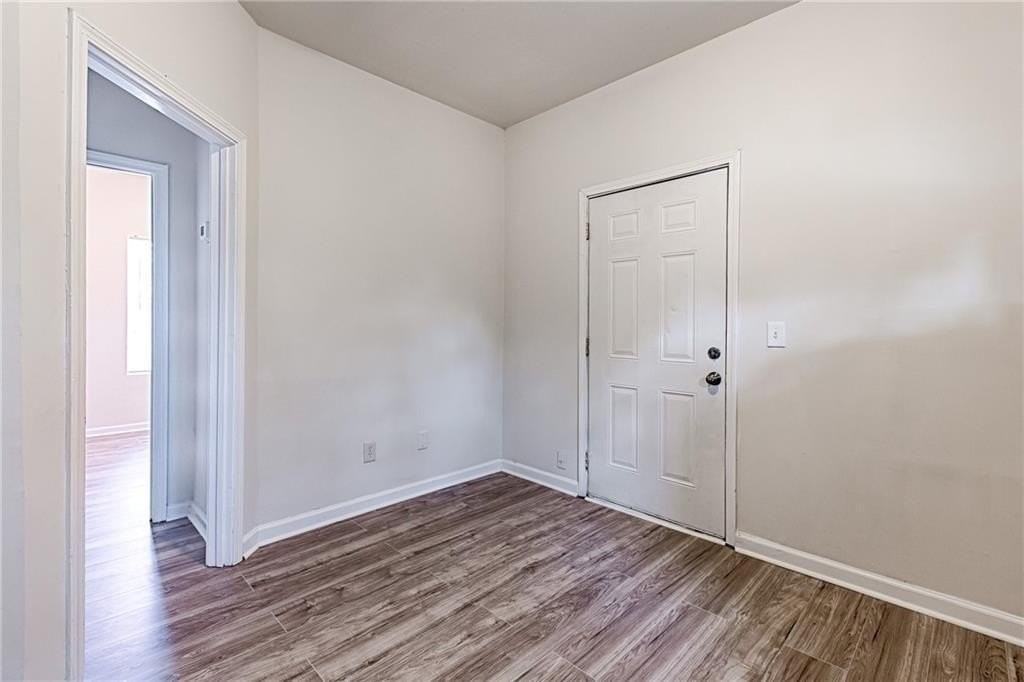987 Dimmock St Sw - Photo 6 of 18