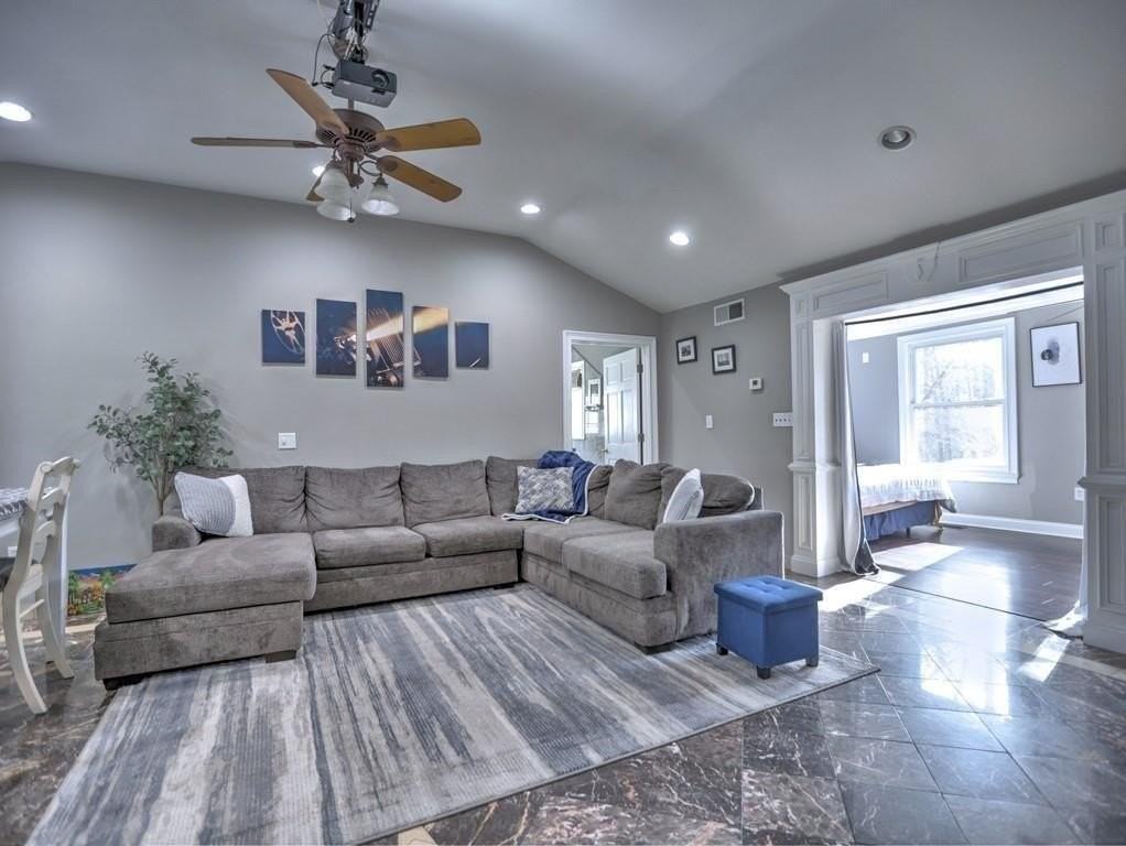3932 Shoemaker Ct - Photo 6 of 27
