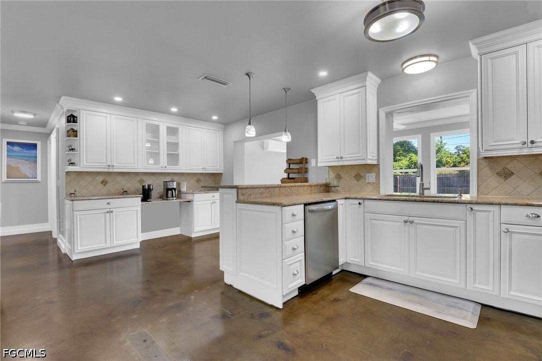 2413 Dover Ave - Photo 7 of 22