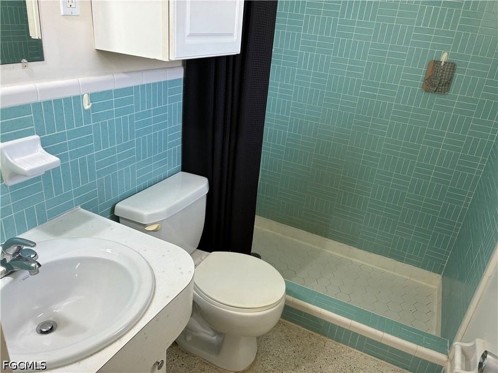 3709 Se 17th Pl - Photo 3 of 16