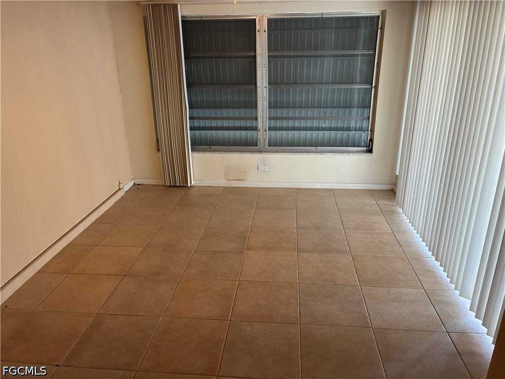 3709 Se 17th Pl - Photo 4 of 16